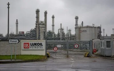Rafinăria Petrotel Lukoil a intrat în insolvență blocând 21% din producția de carburanți a României